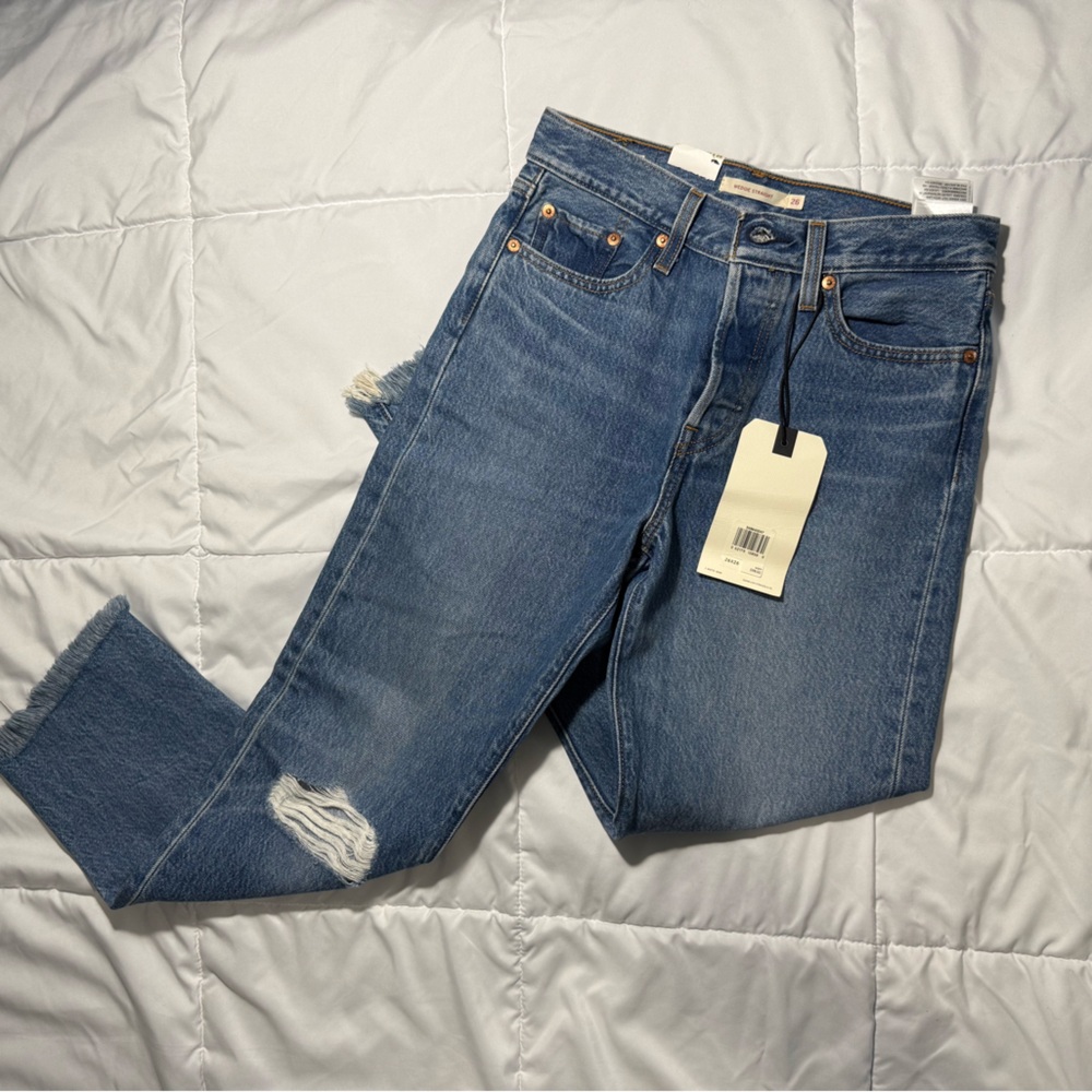 Levi's - Women’s- Wedgie Straight - Jeans - size 26